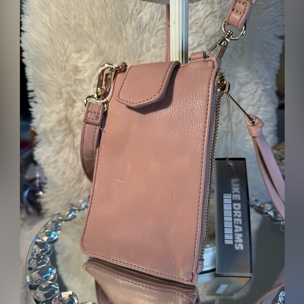 Like Dreams Vegan Crossbody Phone Purse. Mauve pink. NWT